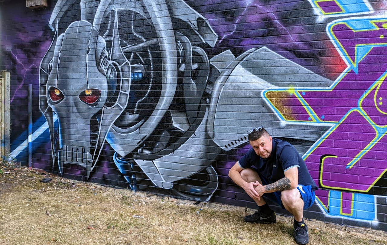 Nathan - Jaksta Art mural artist in Swindon with General Grievous Star Wars graffiti mural